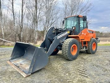 Main image Doosan DL220-5